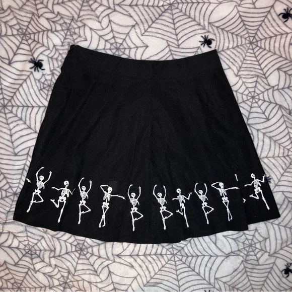 NEW DANCING SKEKETONS BLACK COUDROY SKIRT - Picture 7 of 8